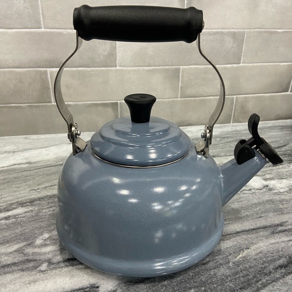 Le Creuset Kitchen Le Creuset Whistling Tea Kettle Poshmark